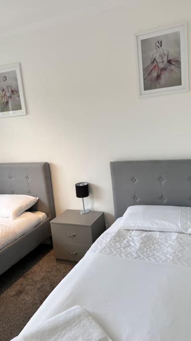 Holiday home Cheerful 3 Bedroom Townhouse With Free Parking. Billericay