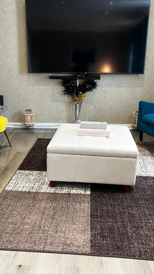 Cheerful 3 Bedroom Townhouse With Free Parking. Holiday home *